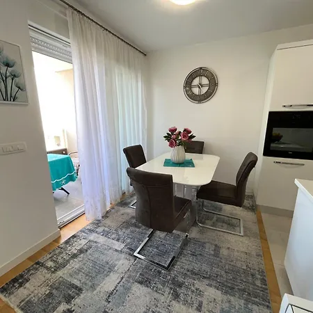Vitas Apartment