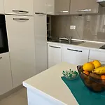 アパート Vitas ザダル